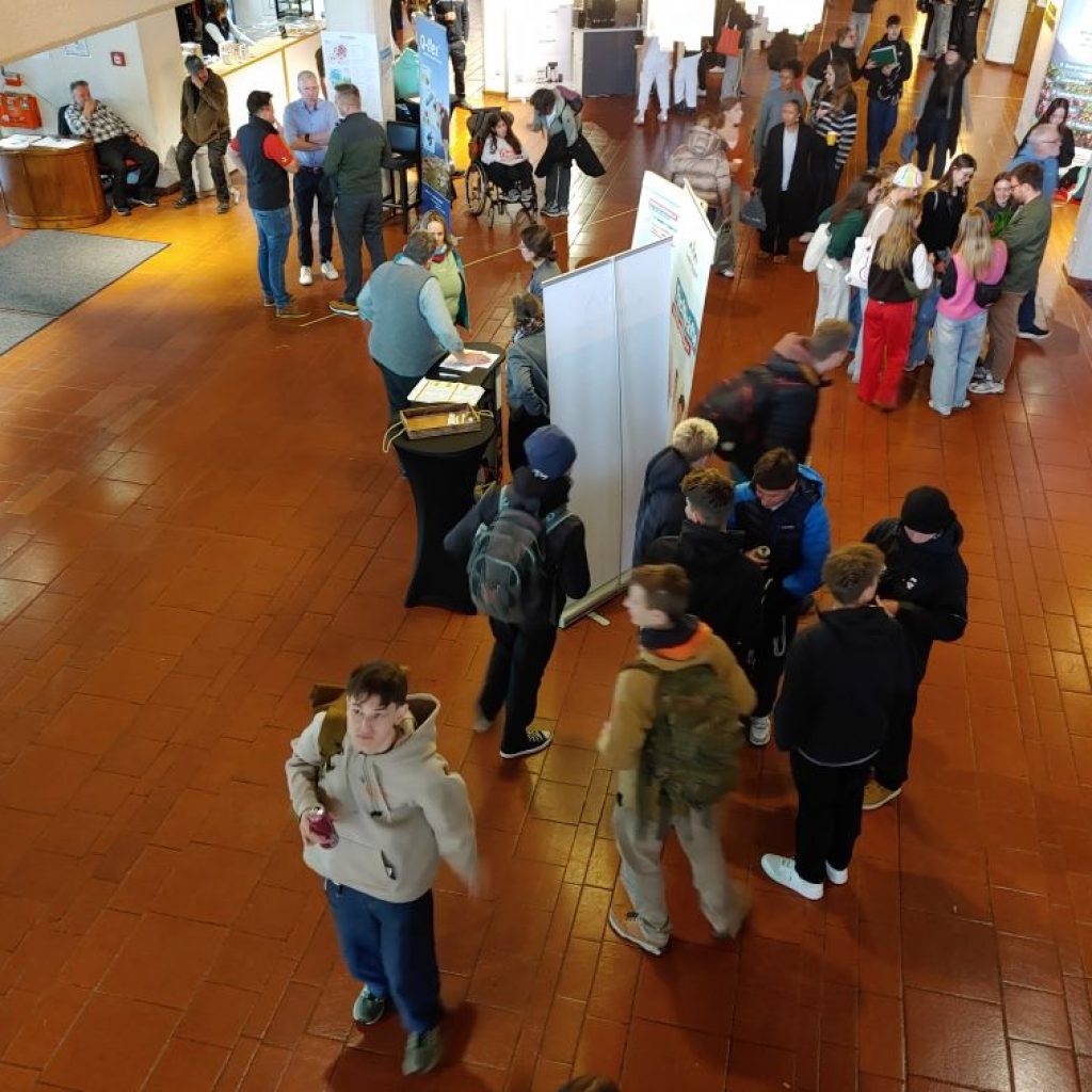 Zum wiederholten Male befanden sich... 20.11.2025