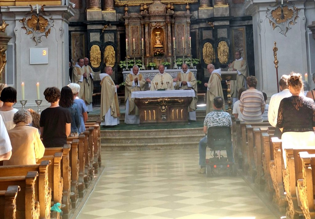 Heute feierte unser Ettaler Konvent am Hochfest des heiligen Benedikt einen feierlichen Festgottesdienst.... 11.07.2026