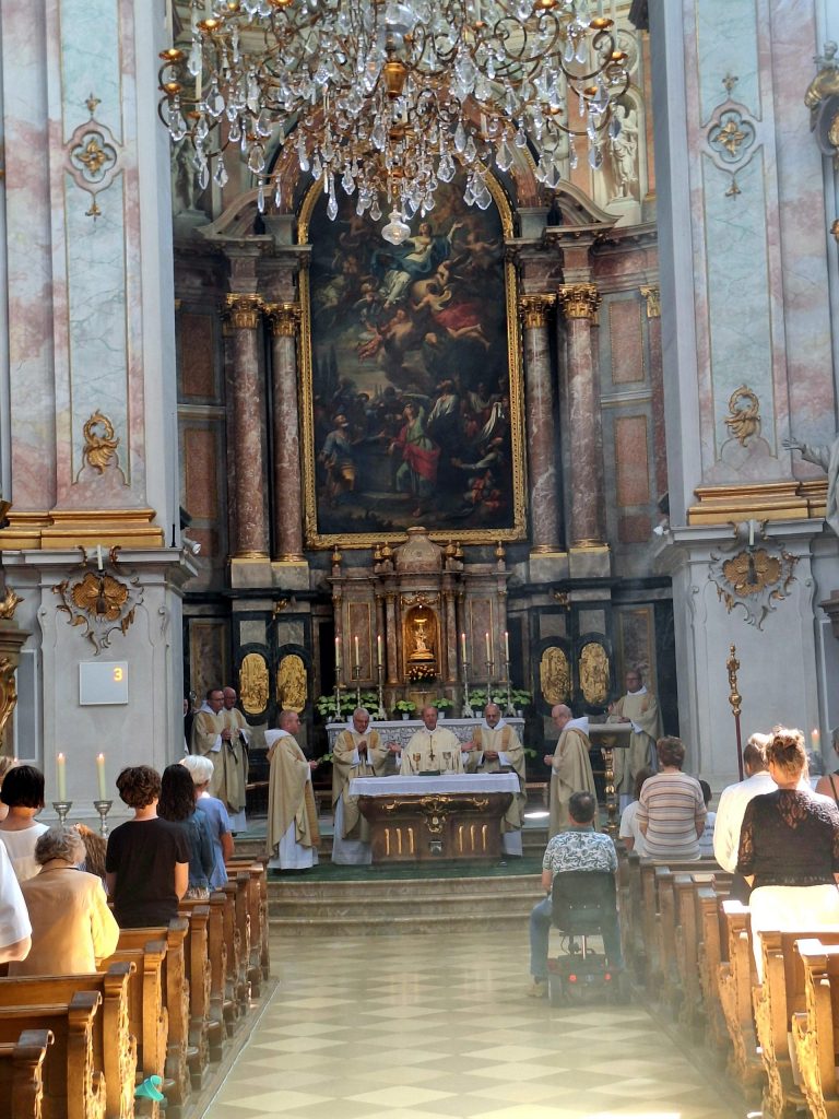 Heute feierte unser Ettaler Konvent am Hochfest des heiligen Benedikt einen feierlichen Festgottesdienst.... 11.07.2026