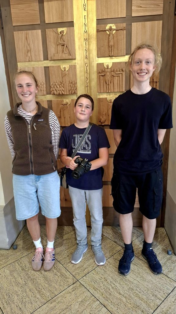 Im Laufe des vergangenen Schuljahres haben Lena Heiland (Q12) und Justus Schöppenthau (K10) zunehmend die fotografische Begleitung... 16.09.2026