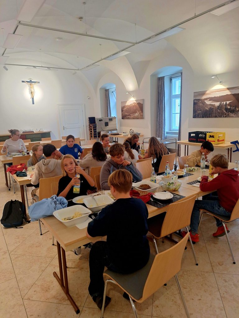 Mit Beginn des neuen Schuljahres ist auch die Nachmittagsbetreuung in unserem Tagesheim wieder gestartet..... 21.09.2026